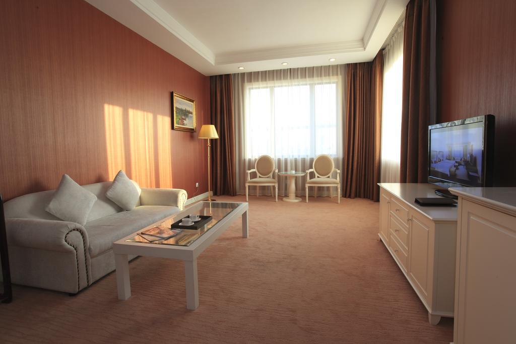 Shanghai Eiffelton Hotel ภายนอก รูปภาพ