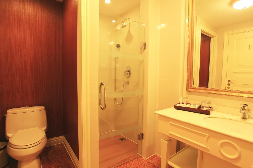 Shanghai Eiffelton Hotel ภายนอก รูปภาพ